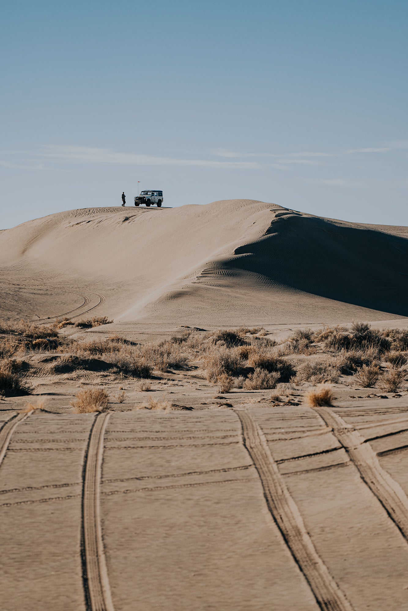 Tips for driving in the desert - Driving techniques for sand dunes and rocky terrain
