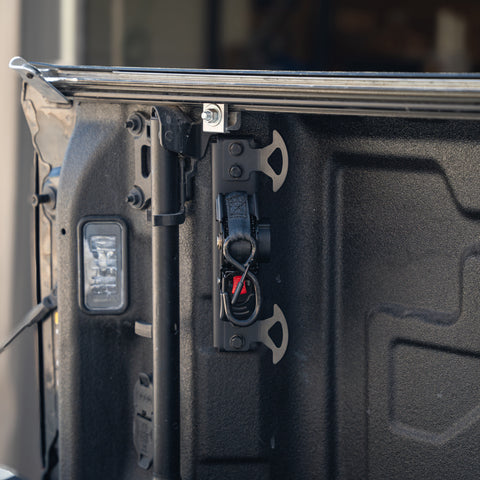 Integral Straps - Chevrolet Silverado & GMC Sierra - (1500 2019+, HD 2020+)