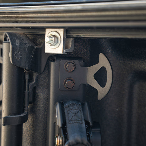 Integral Straps - Chevrolet Silverado & GMC Sierra - (1500 2019+, HD 2020+)