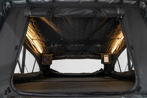 Free Spirit Recreation Nova King - Rooftop Tent