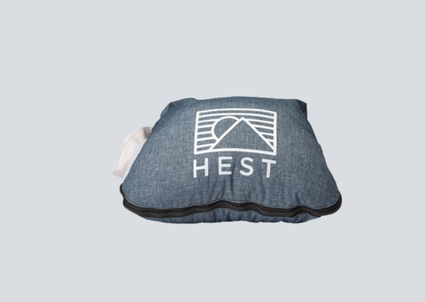 HEST PILLOW