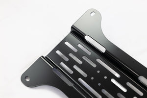 Overland Kitted Universal Mounting Plate