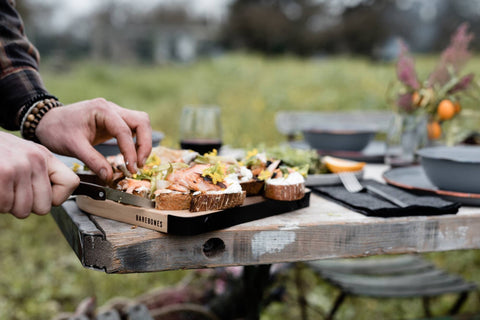 Solo Folding Steak Knife