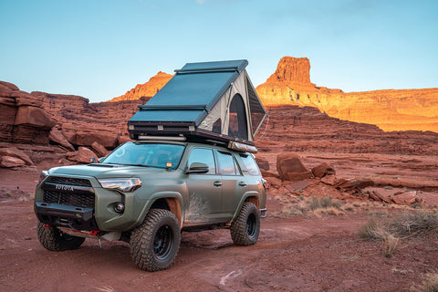 SWIFT 1400 HARD SHELL ROOFTOP TENT